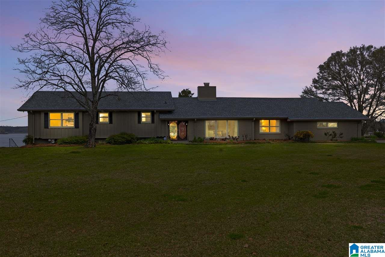 108 Viewpoint Circle Pell City, AL 35128 - Photo 1 of 39