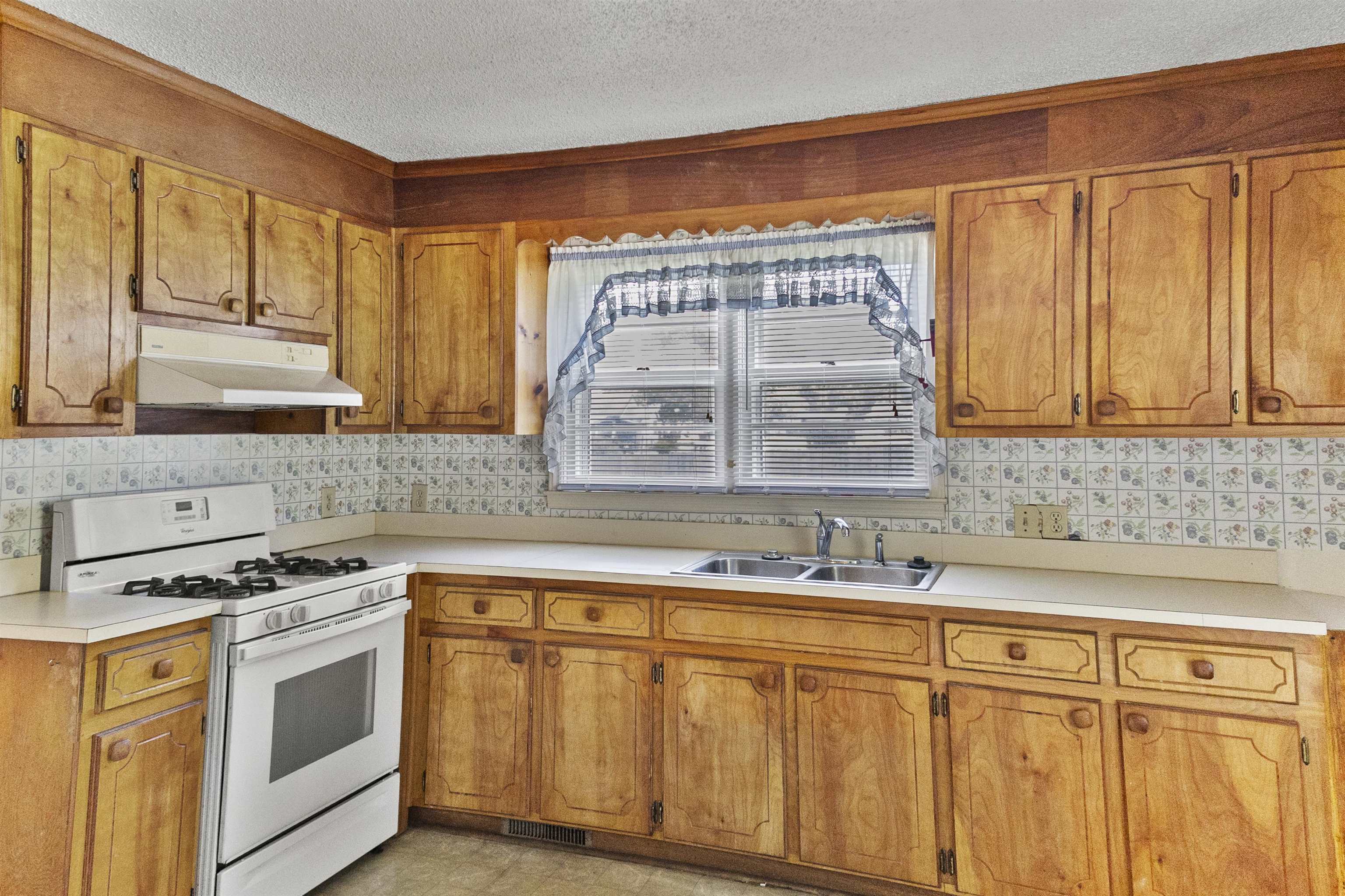 603 South Main Street Lake View, SC 29563 - Photo 12 of 32 Gallery Image 12