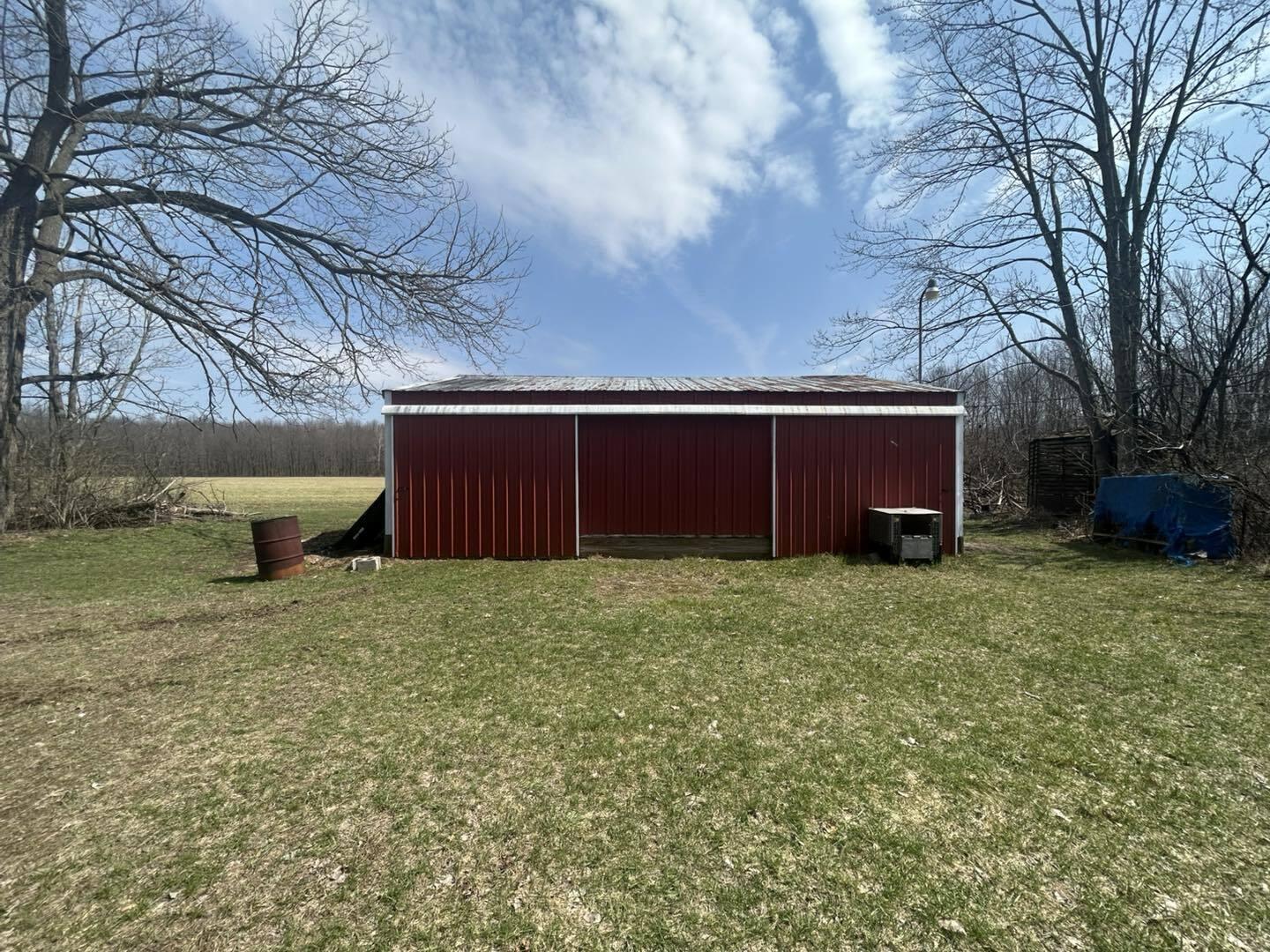 6551 Brown Road Jonesville, MI 49250 - Photo 2 of 13 Brown2