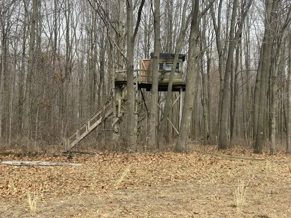 $299,900 | 6551 Brown Road, Jonesville, MI 49250