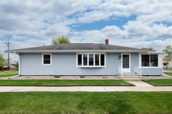 $325,000 | 1102 Lake Street, Onalaska, WI 54650