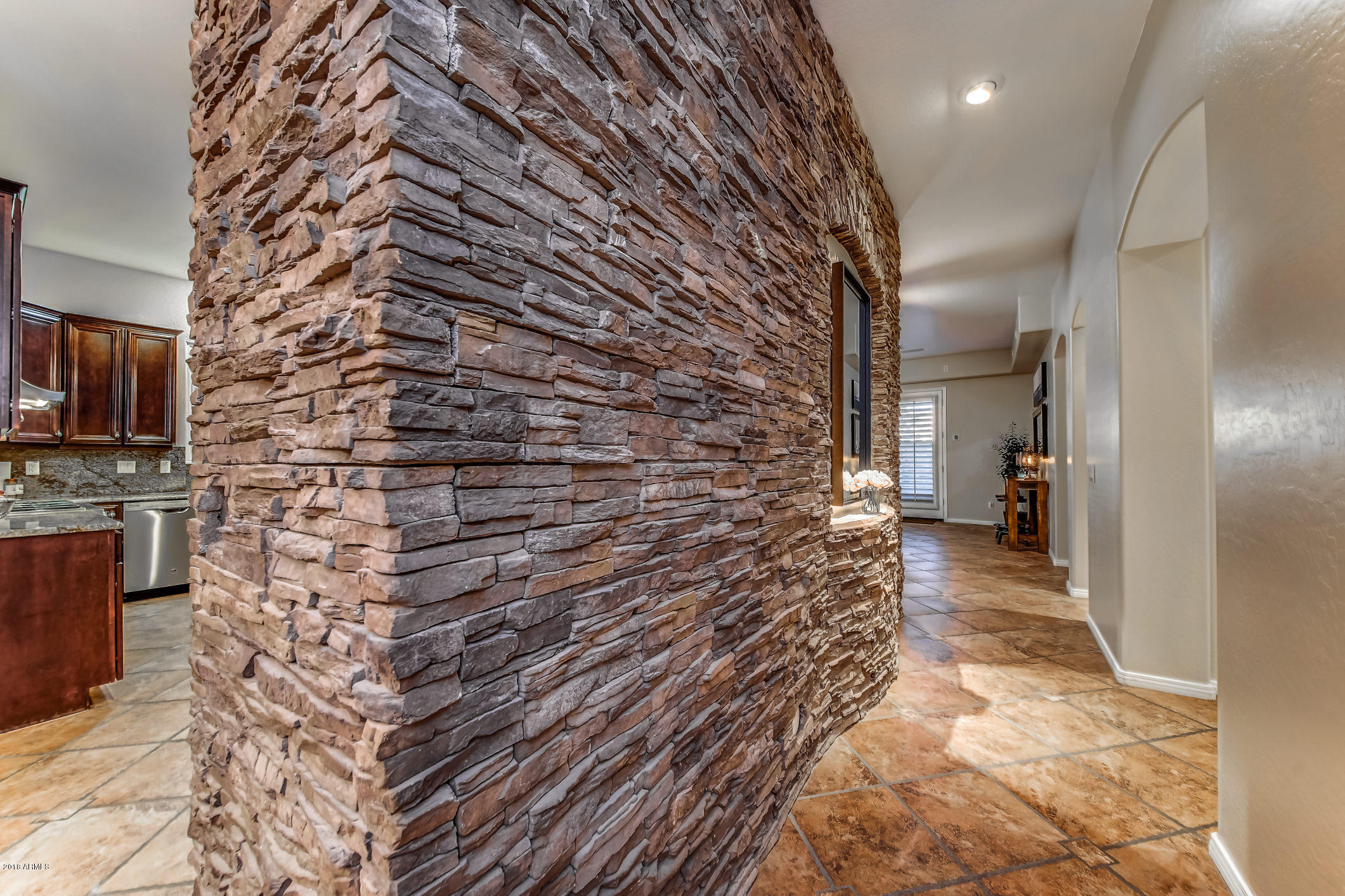 4657 East Reins Road Gilbert, AZ 85297 - Photo 34 of 95 220-AccentWall