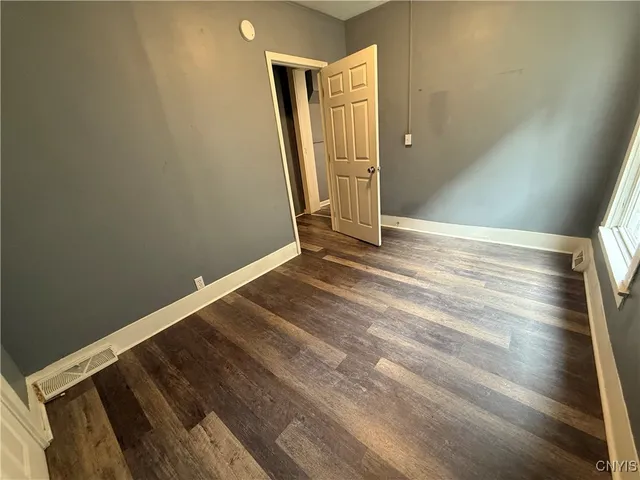 $1,175 | 221.5 Lakeview Avenue, Unit 1E, Syracuse, NY 13204