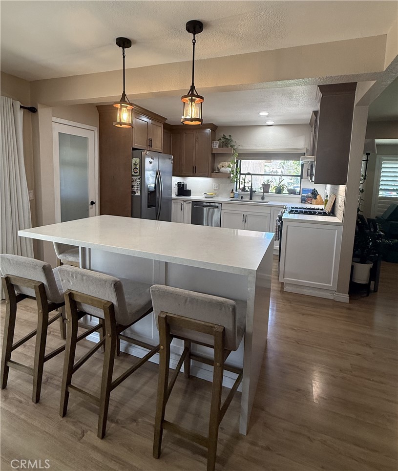 3165 Weatherby Drive Riverside, CA 92503 - Photo 6 of 30 Island