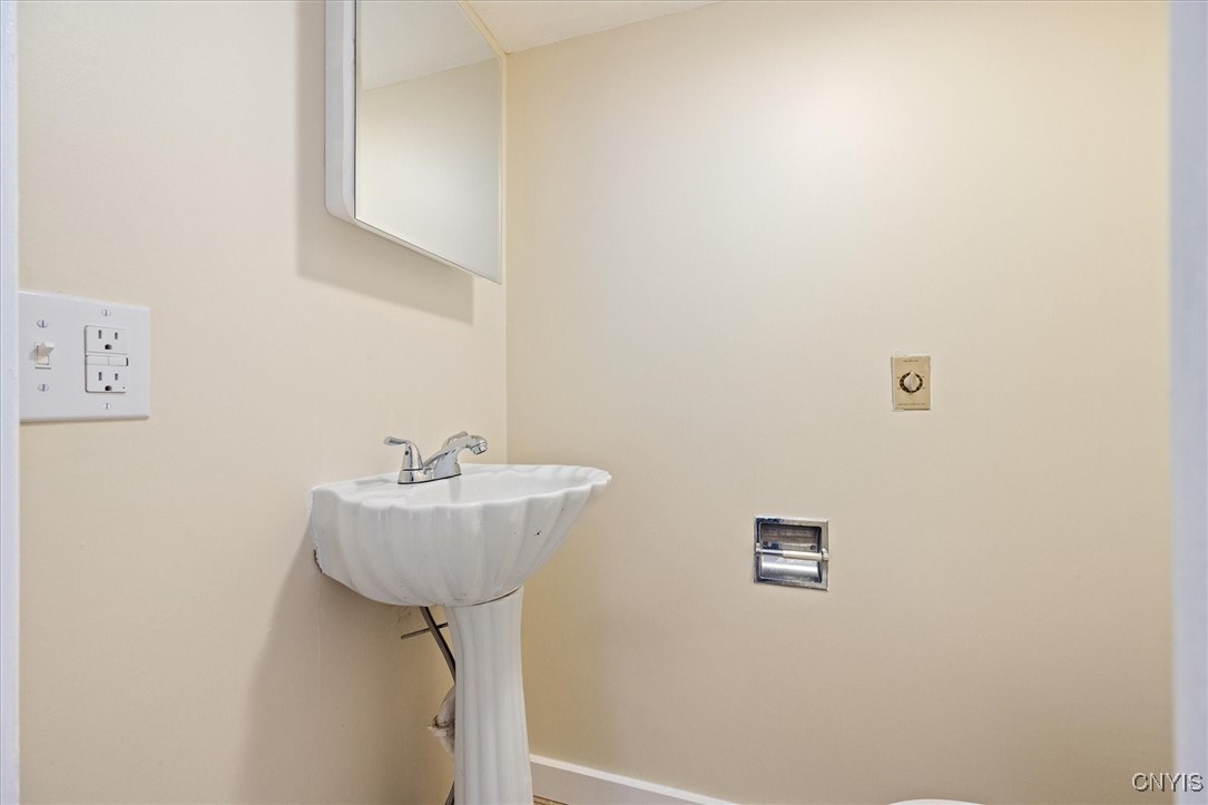 546 Stone Street Oneida, NY 13421 - Photo 24 of 33