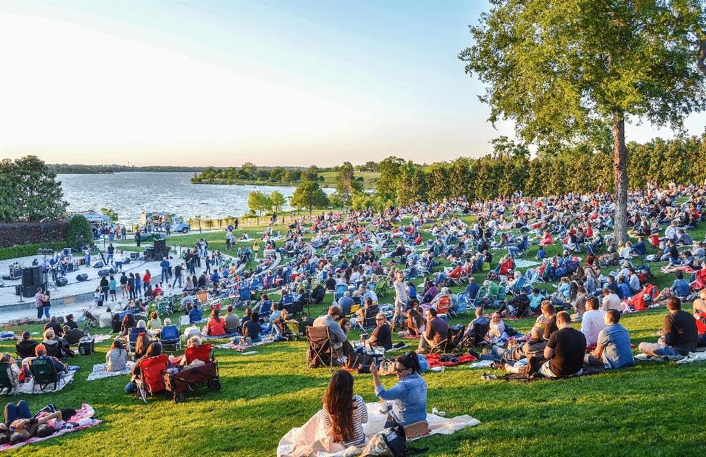9443 Waterview Road Dallas, TX 75218 - Photo 18 of 34 Cool Thursday at the Dallas Arboretum and Botanical Garden. Bring a picnic and listen to live music at the lake.
