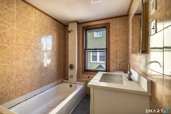 $3,000 | 92 Herkimer Street, Bridgeport, CT 06604