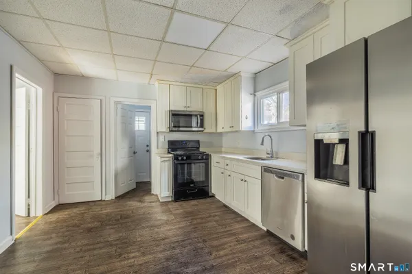 $3,000 | 92 Herkimer Street, Bridgeport, CT 06604