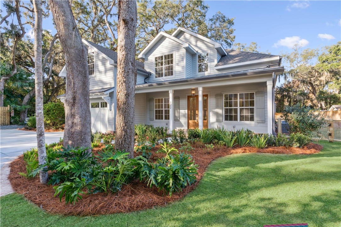 122 Red Bird Lane St. Simons Island, GA 31522 - Photo 2 of 36