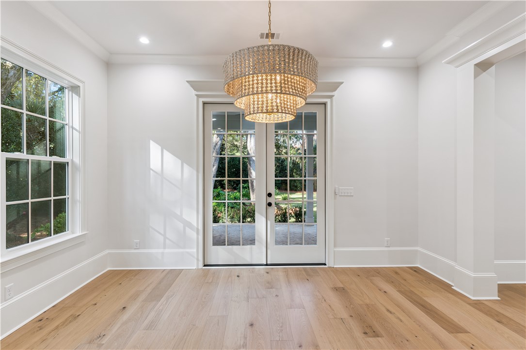 122 Red Bird Lane St. Simons Island, GA 31522 - Photo 5 of 36 breakfast area