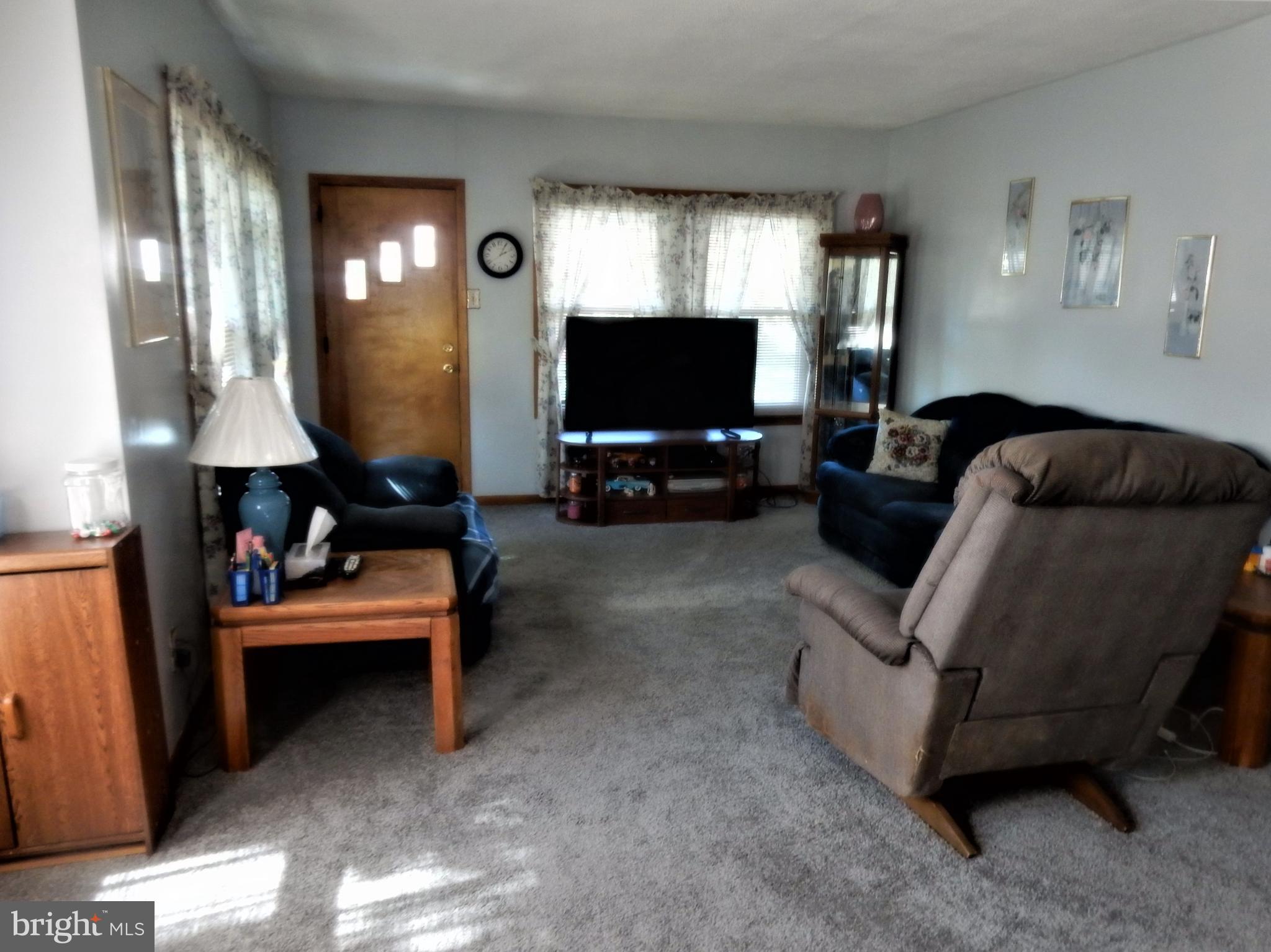 545 Continental Road Hatboro, PA 19040 - Photo 4 of 10 Gallery Image 4