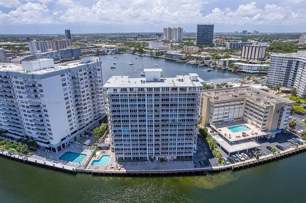 $1,675 | 121 Golden Isles Drive, Unit 104, Hallandale Beach, FL 33009