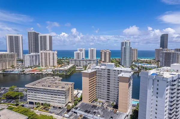 $1,675 | 121 Golden Isles Drive, Unit 104, Hallandale Beach, FL 33009