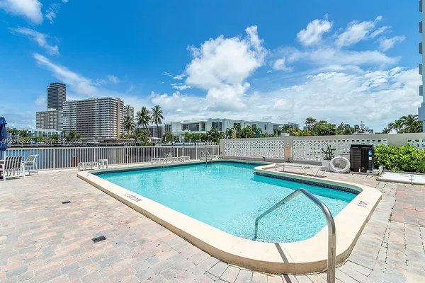 $1,675 | 121 Golden Isles Drive, Unit 104, Hallandale Beach, FL 33009