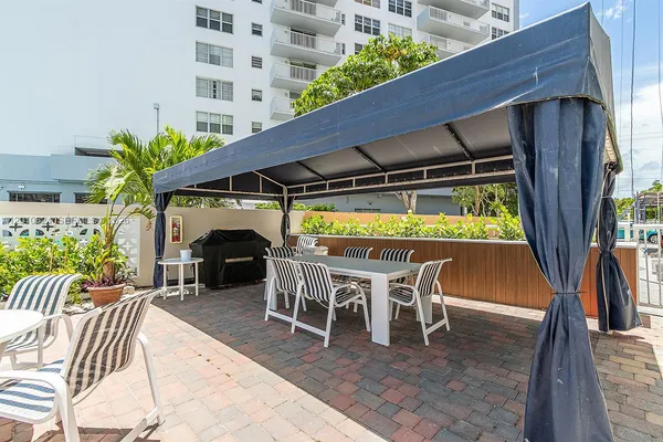 $1,675 | 121 Golden Isles Drive, Unit 104, Hallandale Beach, FL 33009