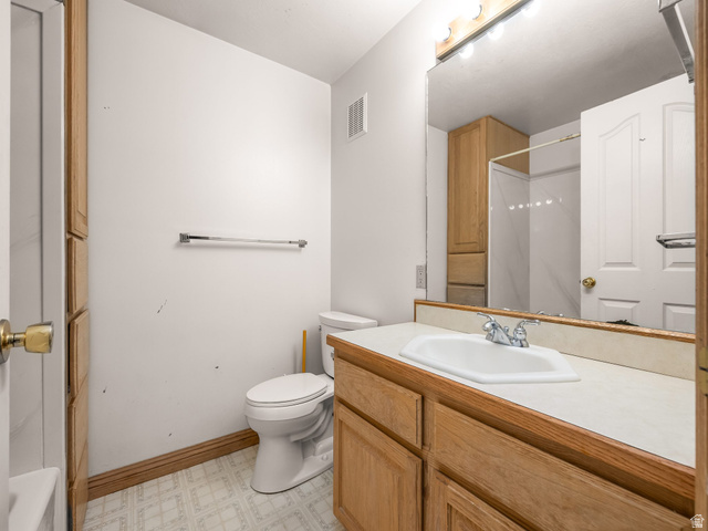 598 West 1600th Street North Mapleton, UT 84664 - Photo 17 of 34 Bathroom featuring vanity, a shower, light floors, and a tub
