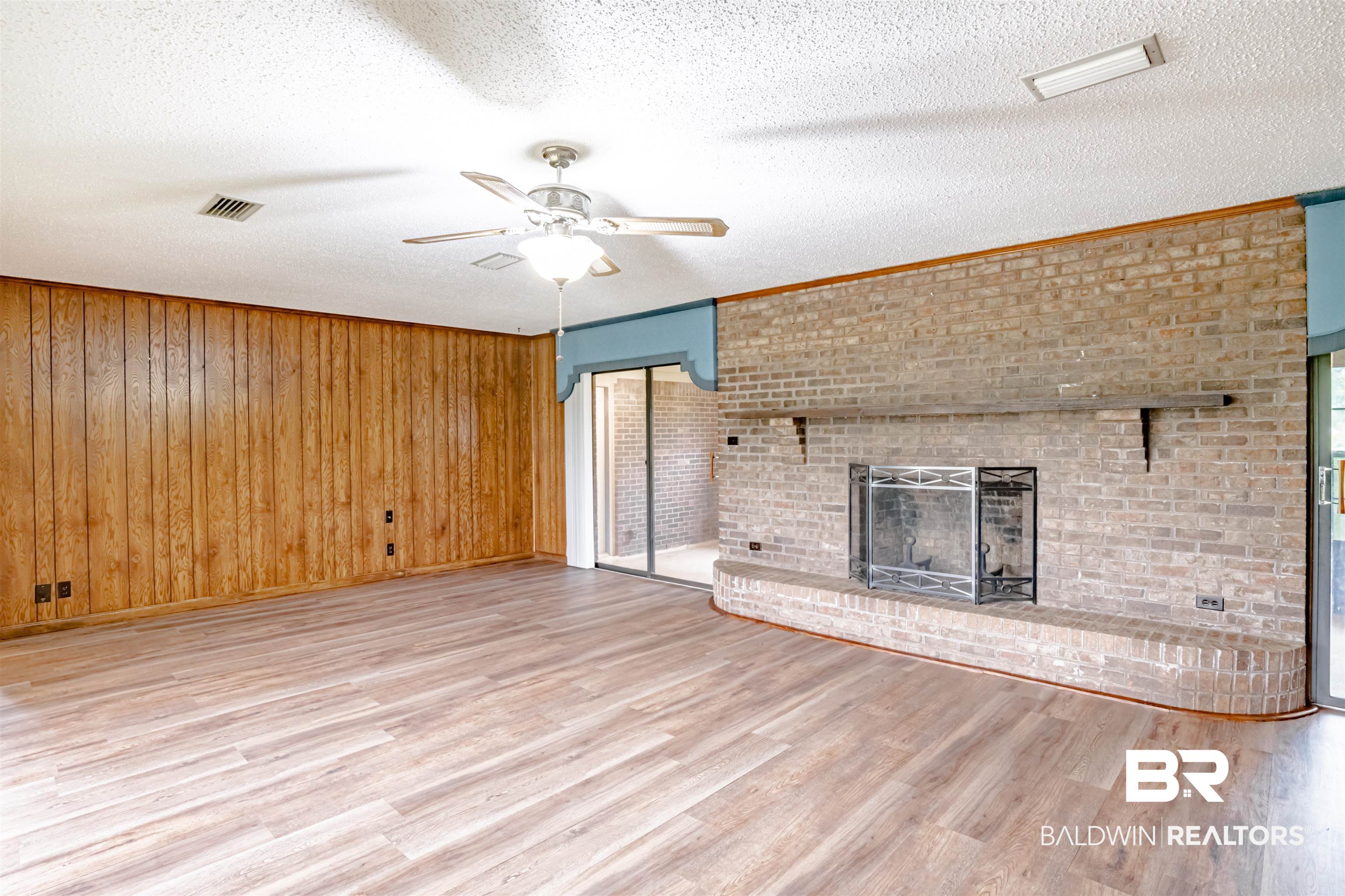 4379 Schillinger Road South Mobile, AL 36619 - Photo 6 of 33
