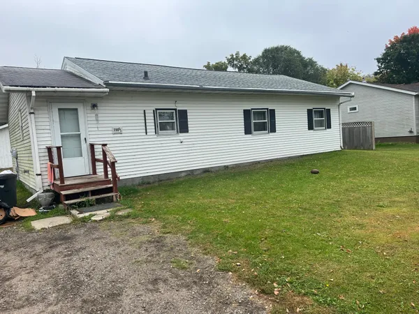 $125,000 | 715 Holden Avenue, Henning, MN 56551