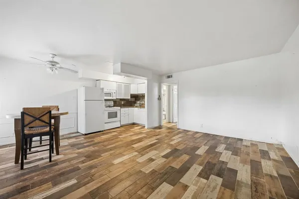 $1,200 | 5001 Bowser Avenue, Unit 107, Dallas, TX 75209