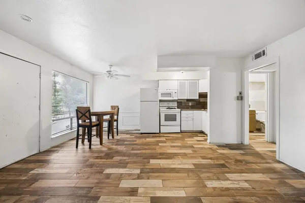 $1,200 | 5001 Bowser Avenue, Unit 107, Dallas, TX 75209