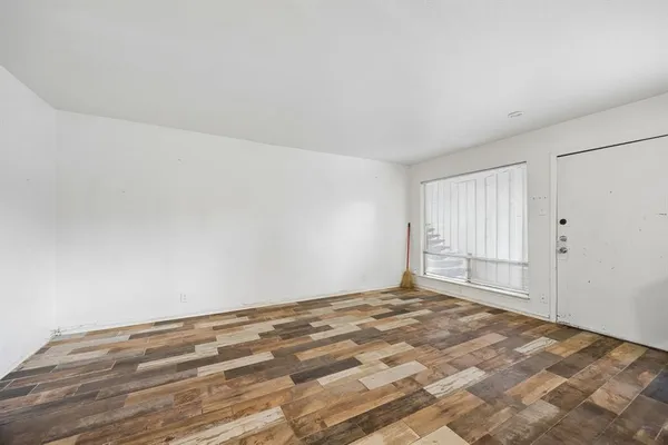 $1,200 | 5001 Bowser Avenue, Unit 107, Dallas, TX 75209