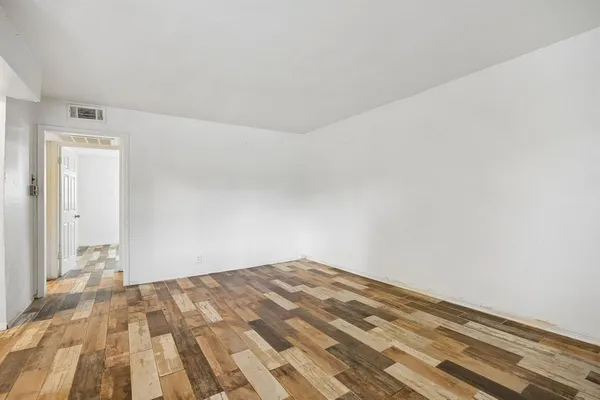 $1,200 | 5001 Bowser Avenue, Unit 107, Dallas, TX 75209