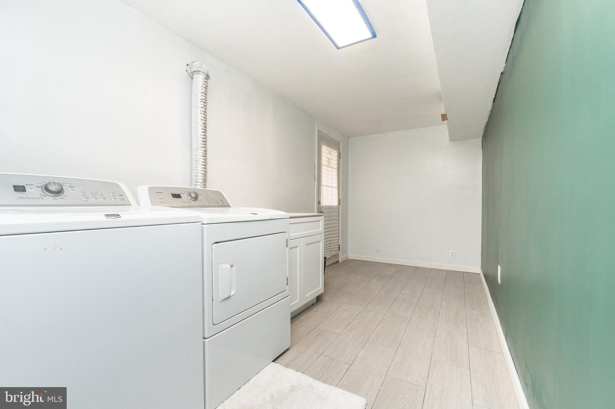 631 Renz Street Philadelphia, PA 19128 - Photo 12 of 40 Laundry Room off of Living Room