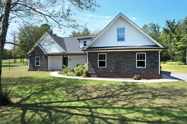 $600,000 | 8012 McDonald Cemetery Road, Ooltewah, TN 37363