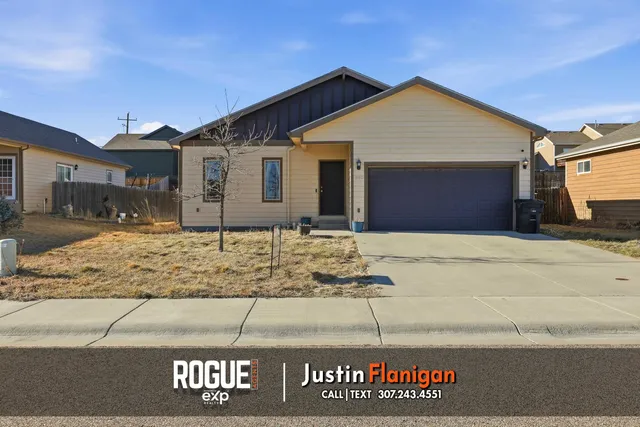 $305,000 | 980 South 3rd Mills, Mills, WY 82644