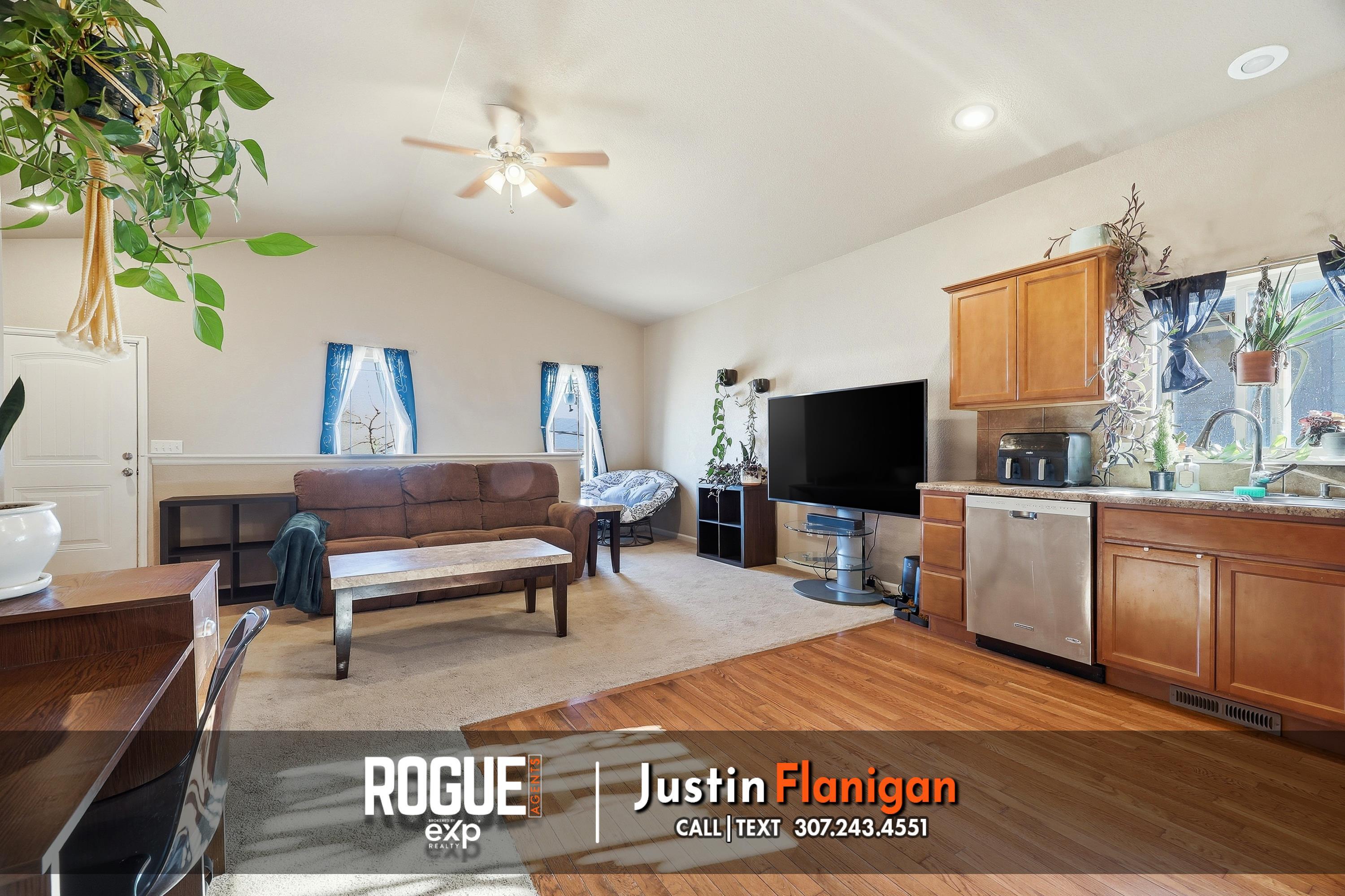 980 South 3rd Mills Mills, WY 82644 - Photo 6 of 22