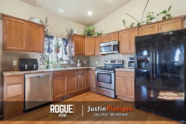 $315,000 | 980 South 3rd Mills, Mills, WY 82644