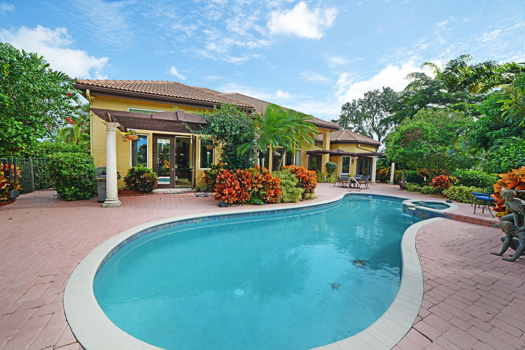 7003 Mandarin Drive Boca Raton, FL 33433 - Photo 37 of 40 AK2_0665A