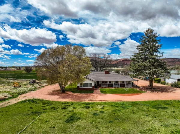 $1,750,000 | 818 South Highway 89A, Kanab, UT 84741