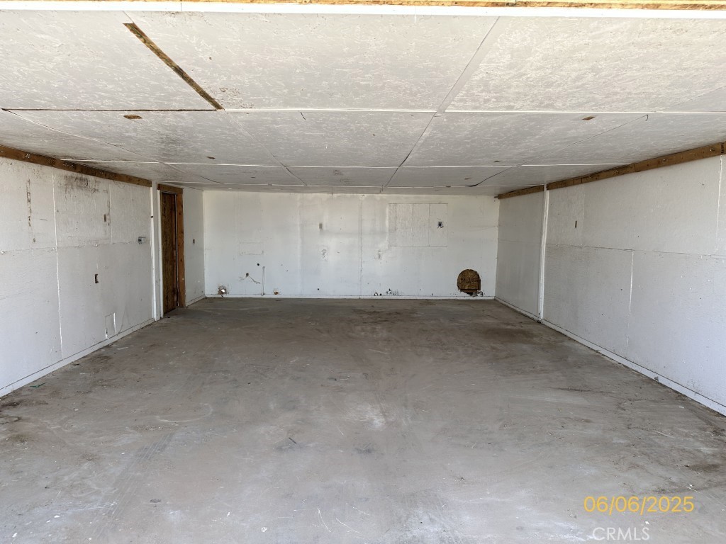 46123 Fairview Road Newberry Springs, CA 92365 - Photo 5 of 15 a view of empty room