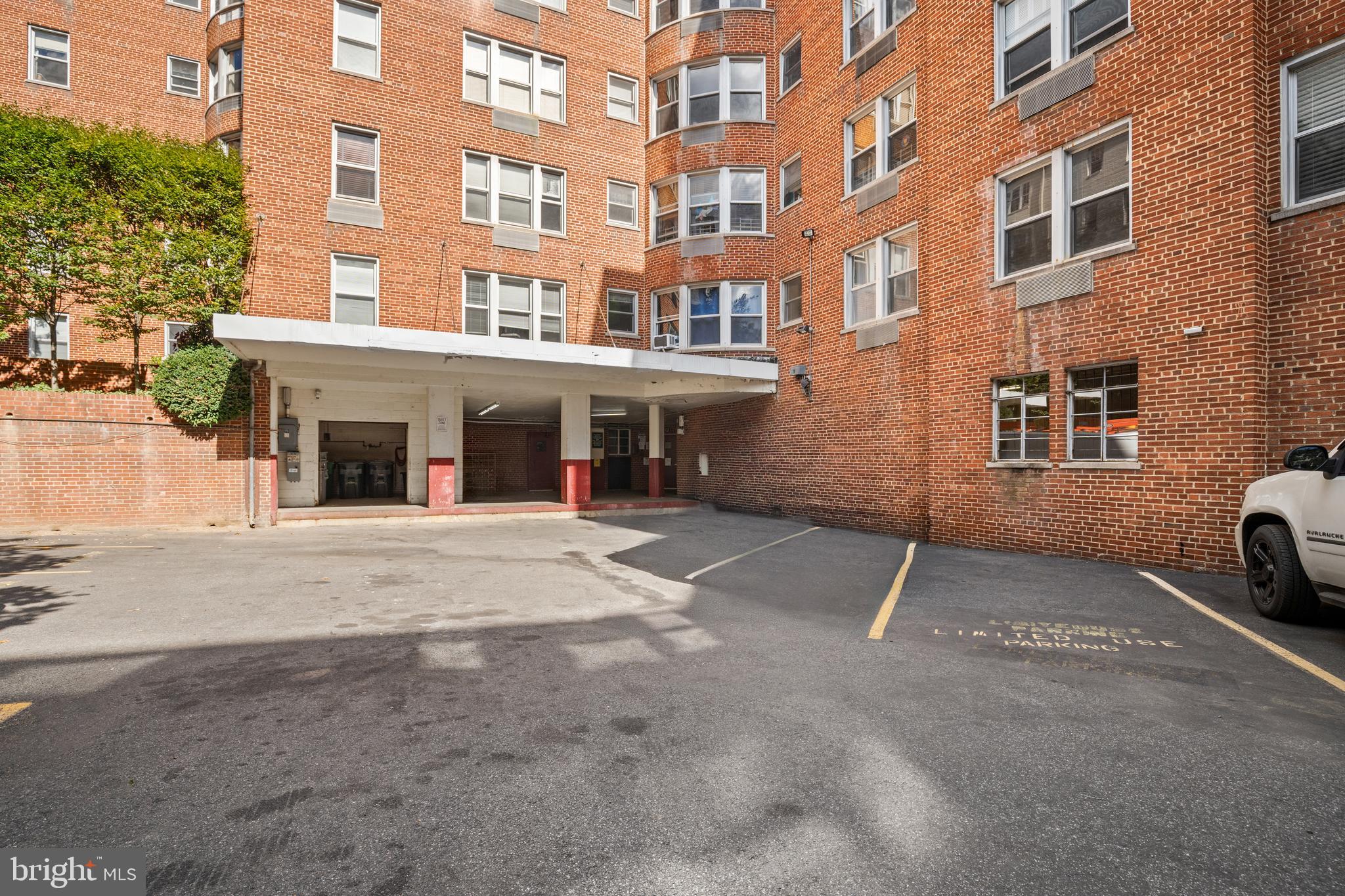 2500 Q Street Northwest, Unit 449 Washington, DC 20007 - Photo 28 of 32