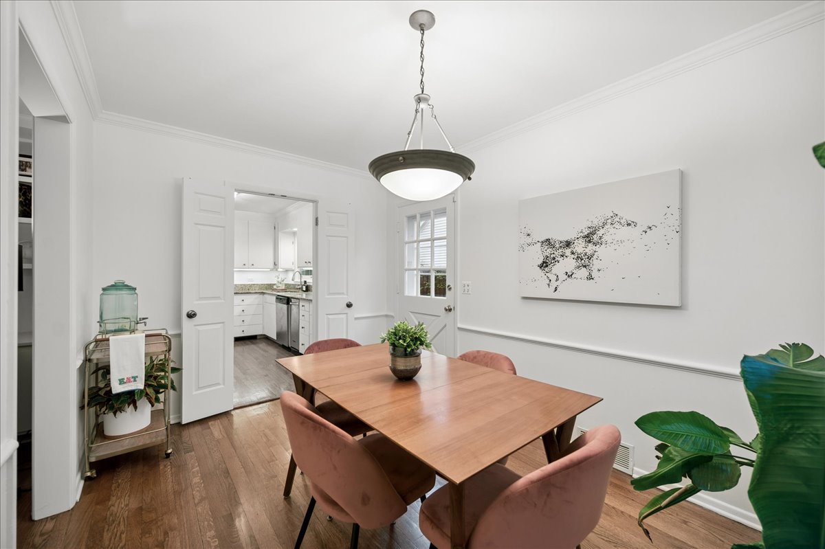 1105 Elm Street Winnetka, IL 60093 - Photo 14 of 42