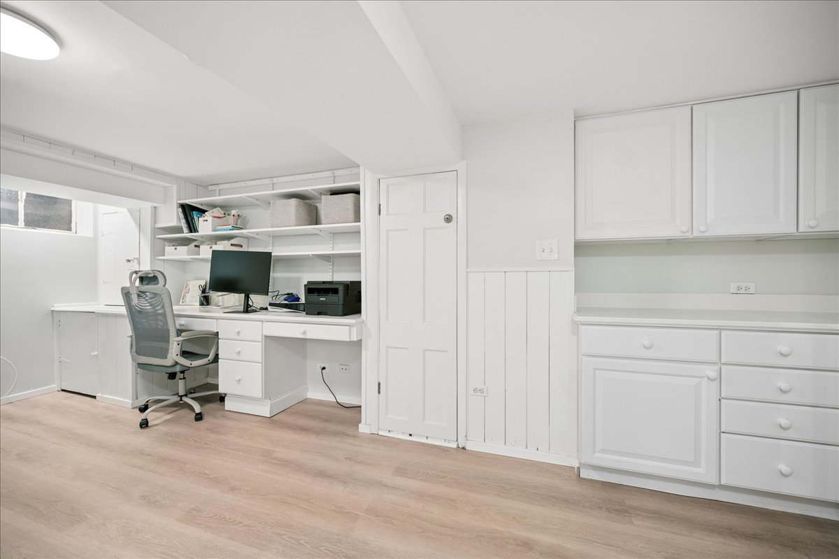 1105 Elm Street Winnetka, IL 60093 - Photo 29 of 42