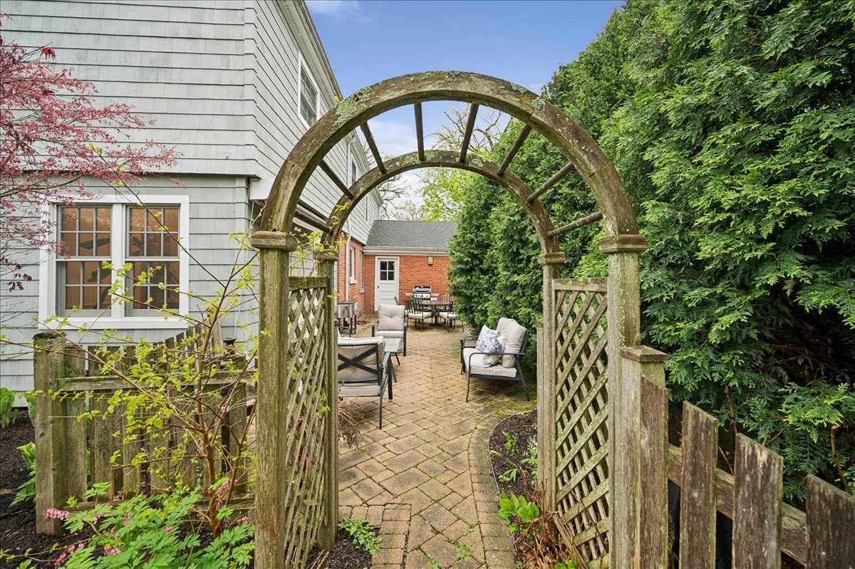 1105 Elm Street Winnetka, IL 60093 - Photo 34 of 42