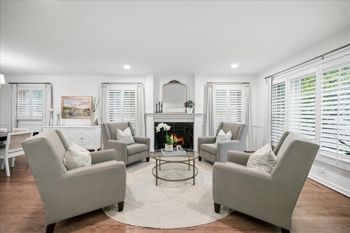 1105 Elm Street Winnetka, IL 60093 - Photo 4 of 42