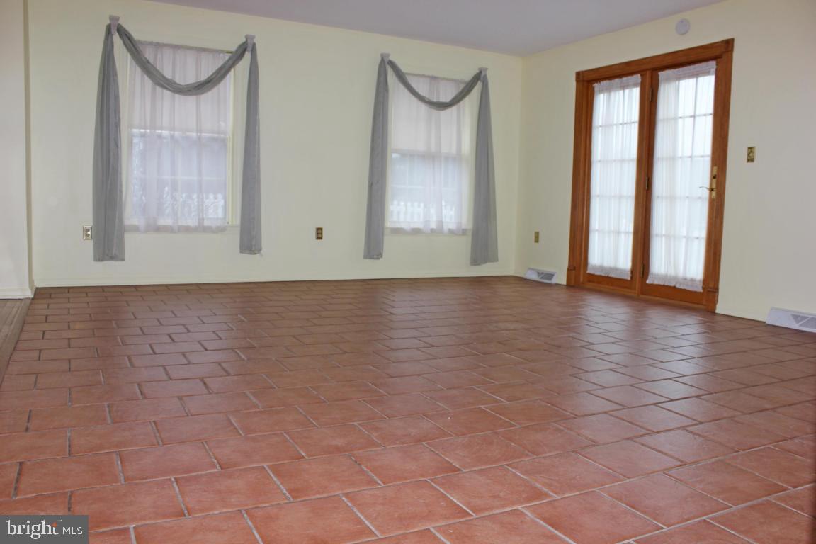 2314 Wicklyn Road Lancaster, PA 17601 - Photo 9 of 26 Gallery Image 9