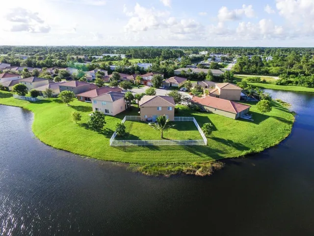 $2,600 | 1988 Marblehead Way, Port St. Lucie, FL 34953