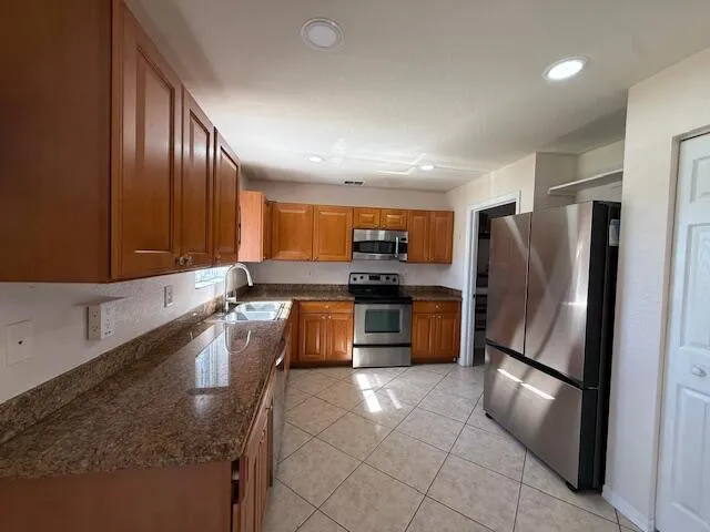 $2,600 | 1988 Marblehead Way, Port St. Lucie, FL 34953