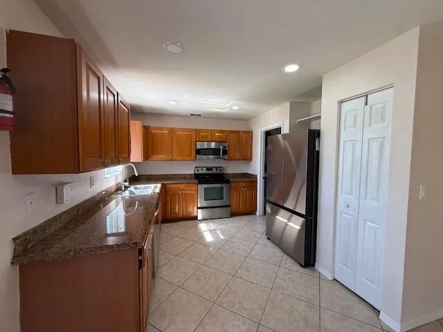 $2,600 | 1988 Marblehead Way, Port St. Lucie, FL 34953