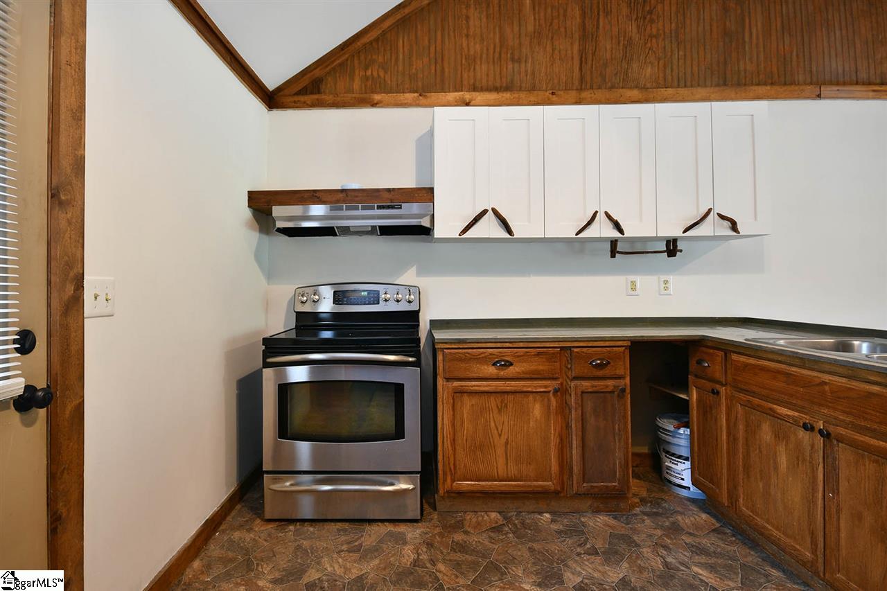 391 Raines Road Easley, SC 29640 - Photo 12 of 36