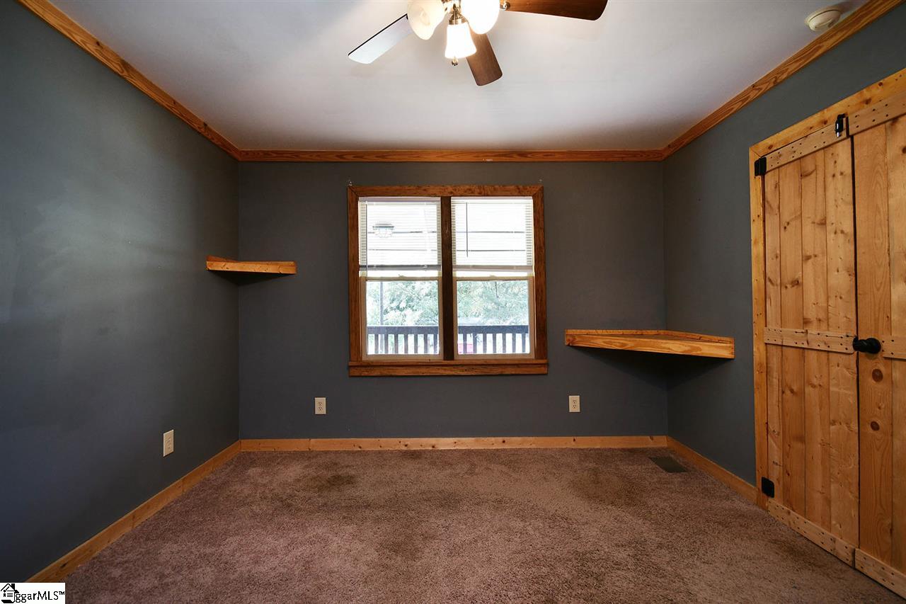 391 Raines Road Easley, SC 29640 - Photo 18 of 36