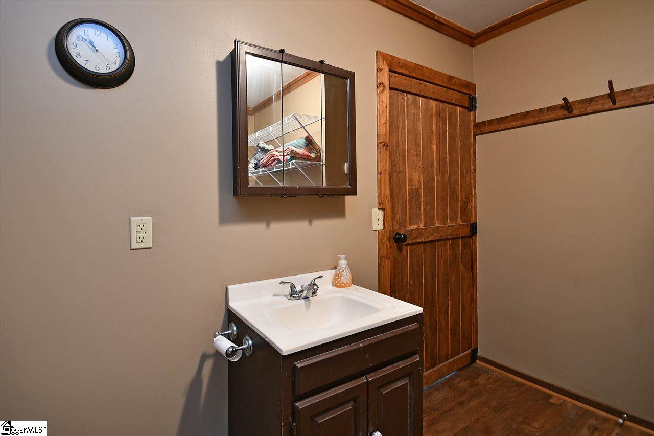 391 Raines Road Easley, SC 29640 - Photo 28 of 36