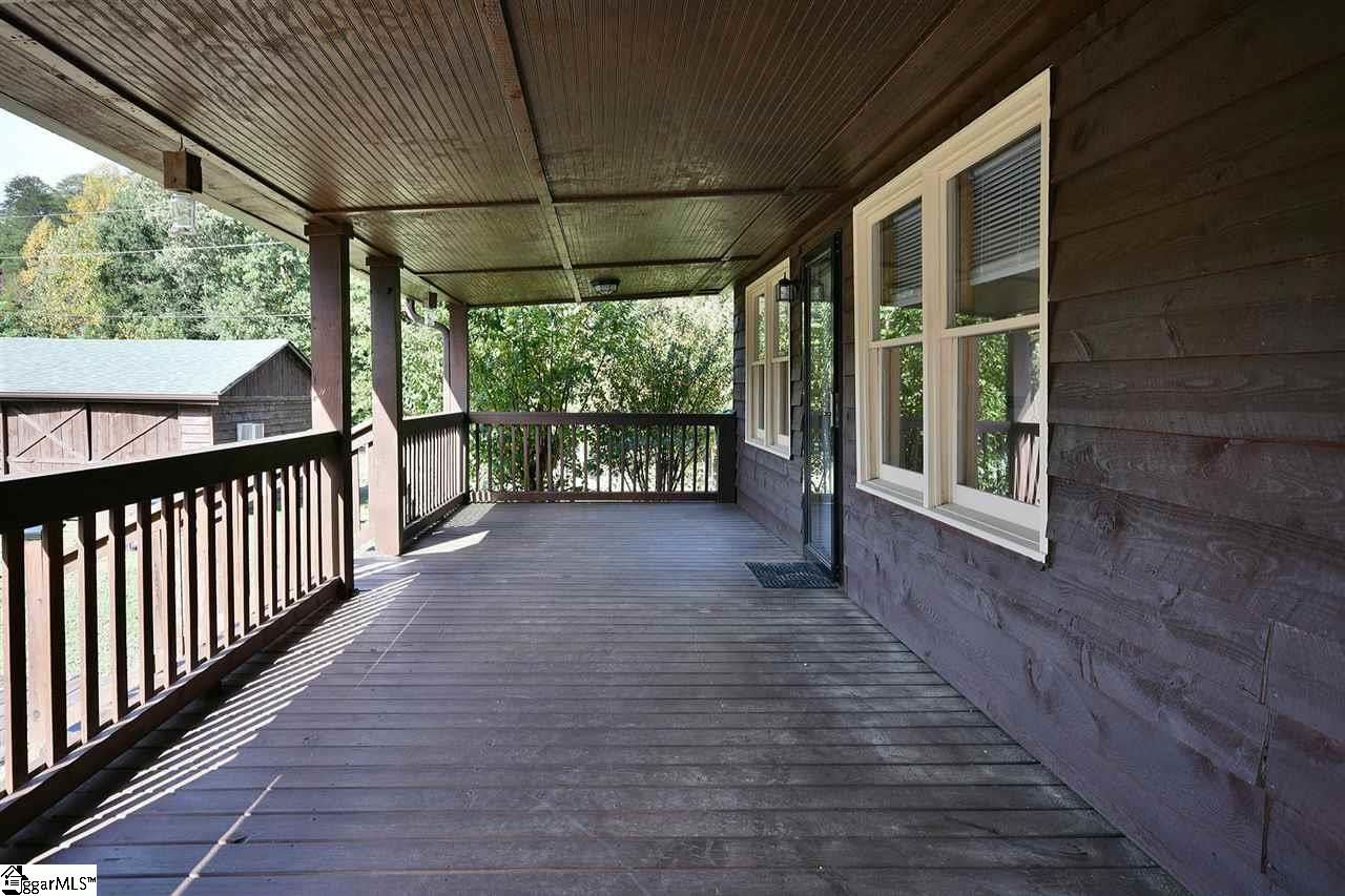 391 Raines Road Easley, SC 29640 - Photo 4 of 36