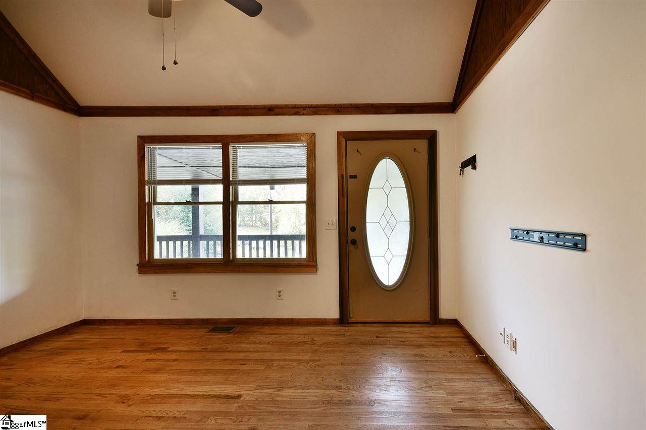 391 Raines Road Easley, SC 29640 - Photo 5 of 36