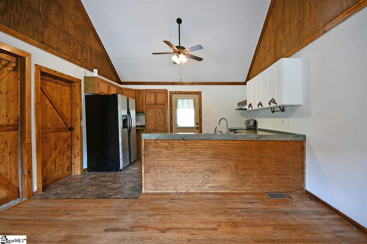 391 Raines Road Easley, SC 29640 - Photo 6 of 36