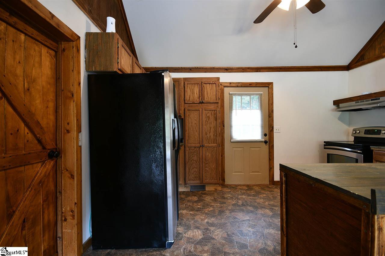 391 Raines Road Easley, SC 29640 - Photo 7 of 36